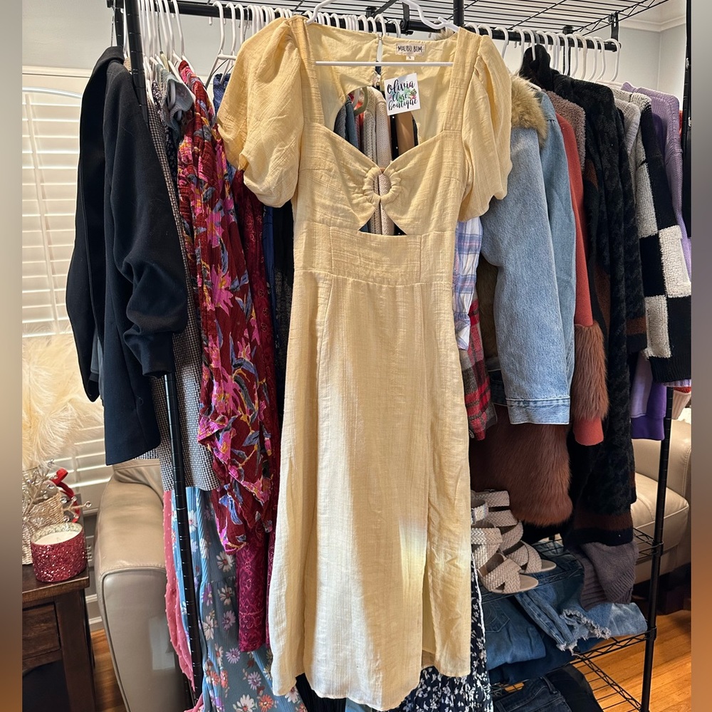 YELLOW DRESS FROM HAWAII